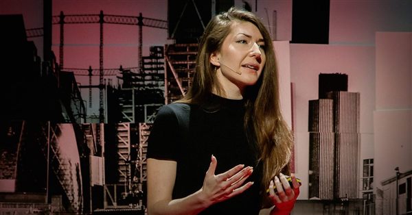 Juno Mac a dar uma palestra TEDx